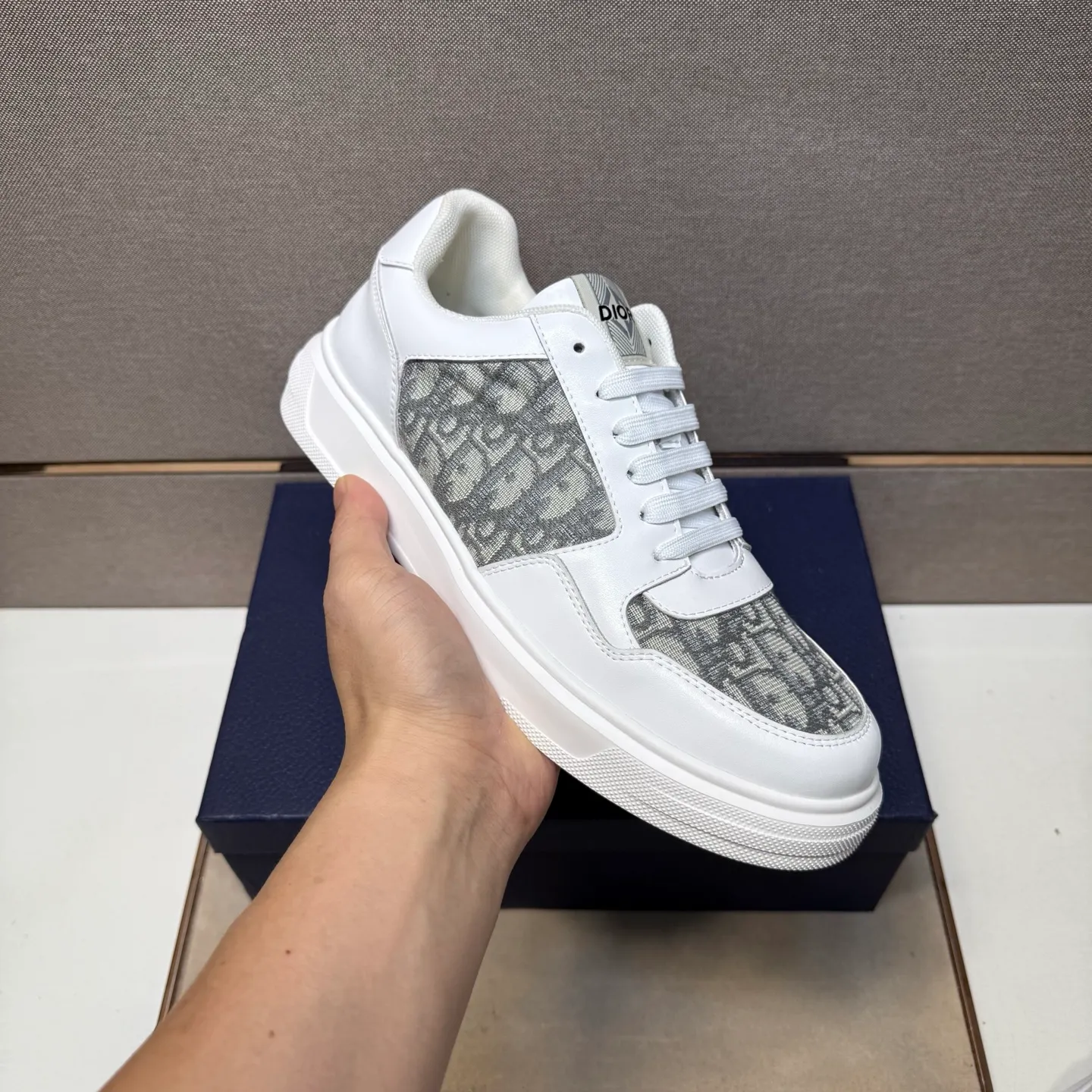 ⬛️Men's shoes 💰p400 [Dior~] Men's casual shoes 2025z cabinet sales simultaneously 🔶Size: 38-44 #️⃣ 🔷2 colors🔜The upper is made of multi-material splicing➕Mesh lining, comfortable and breathable, sole: original comfortable and wear-resistant outsole, ⚠️real thing📱photographed🎬real thing is better📢📢📢